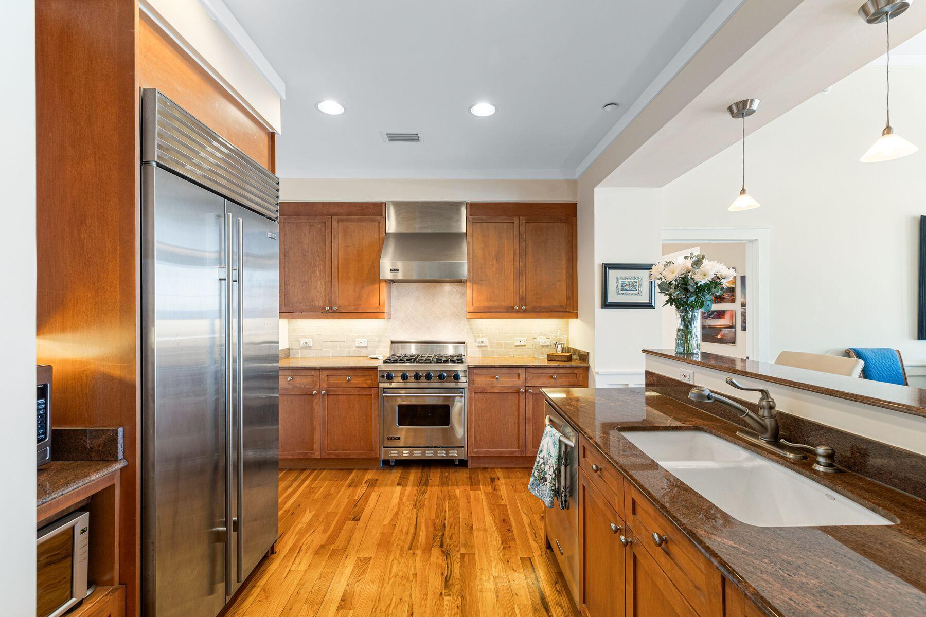 100 S Bridge Lane, UNIT 422C