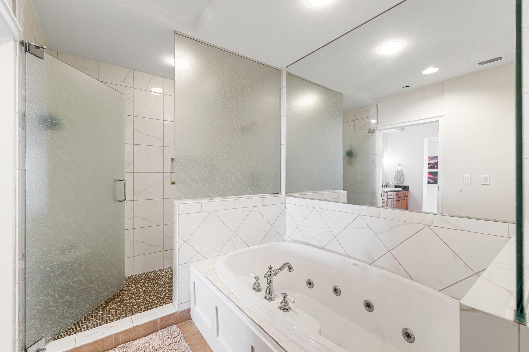 100 S Bridge Lane, UNIT 422C