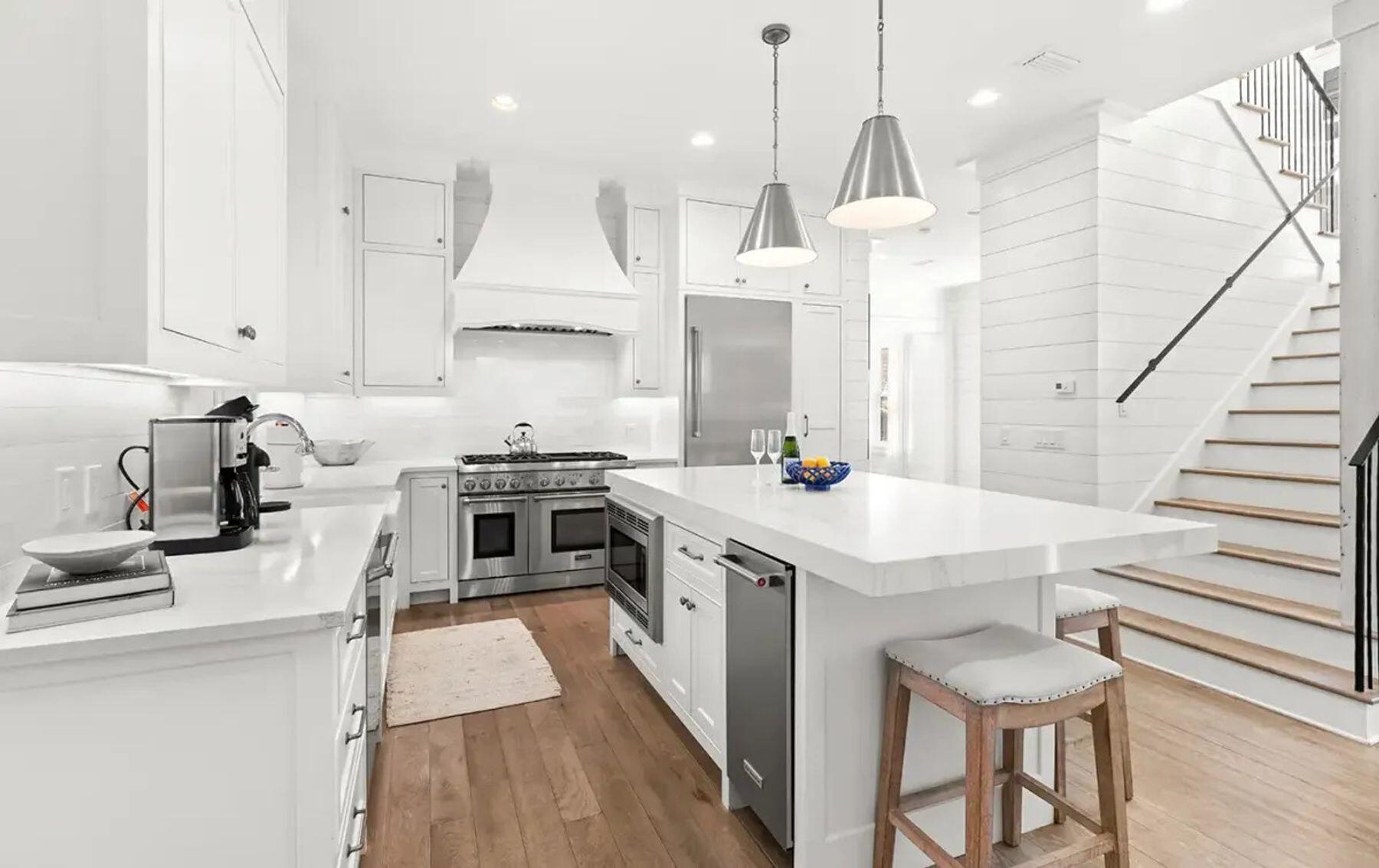 17 Compass Point Way