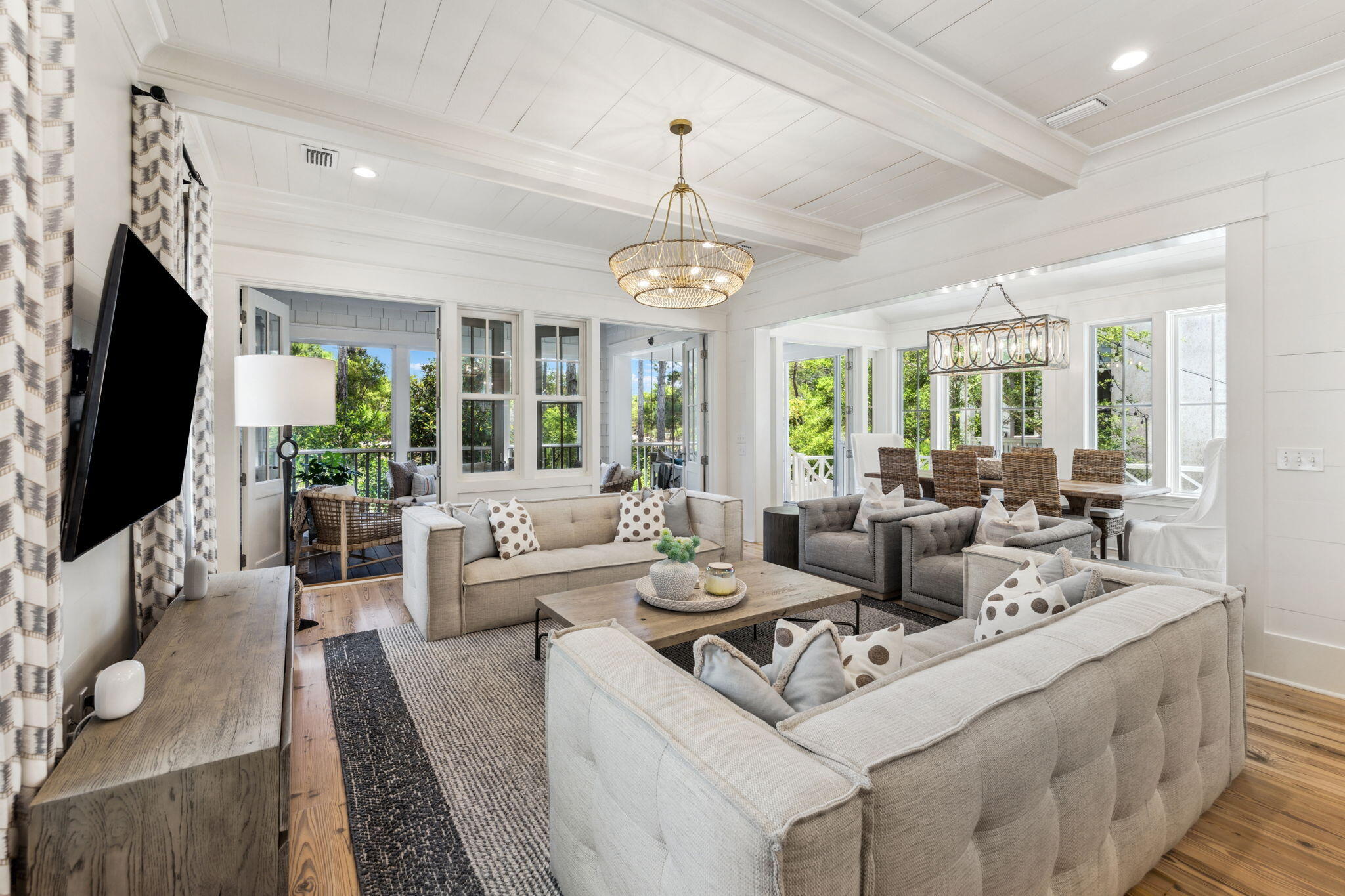 30 E Yacht Pond Lane