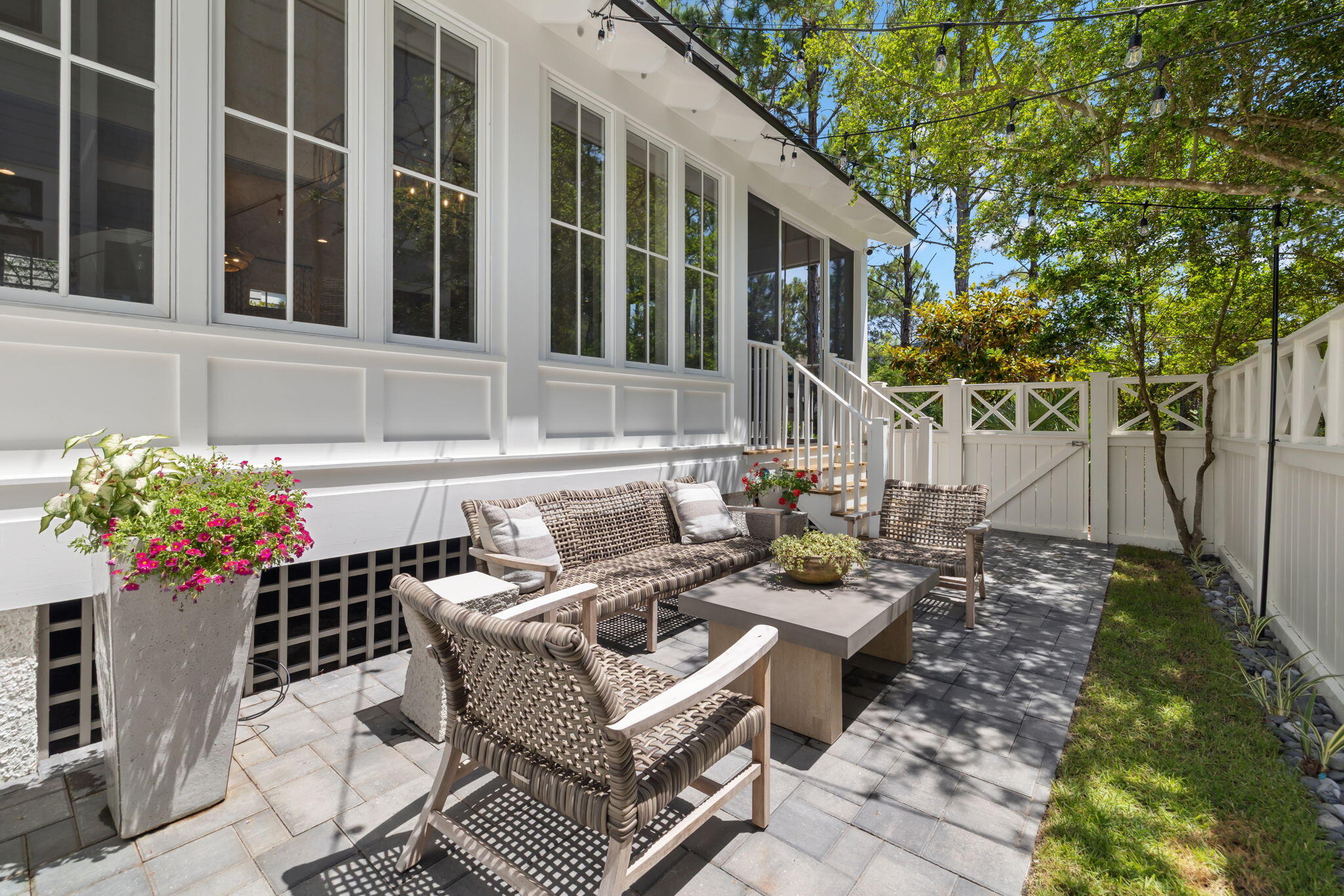 30 E Yacht Pond Lane