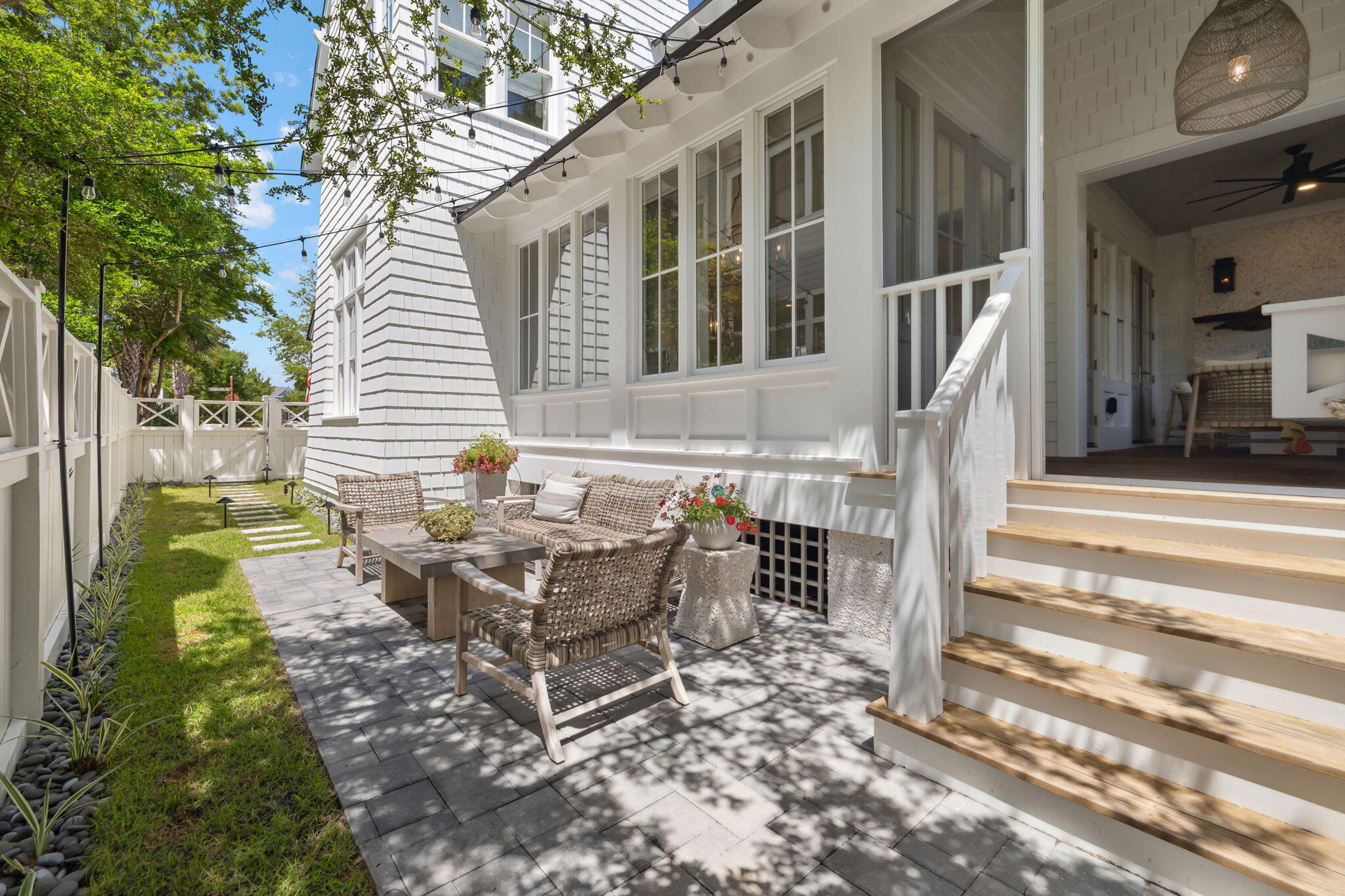 30 E Yacht Pond Lane