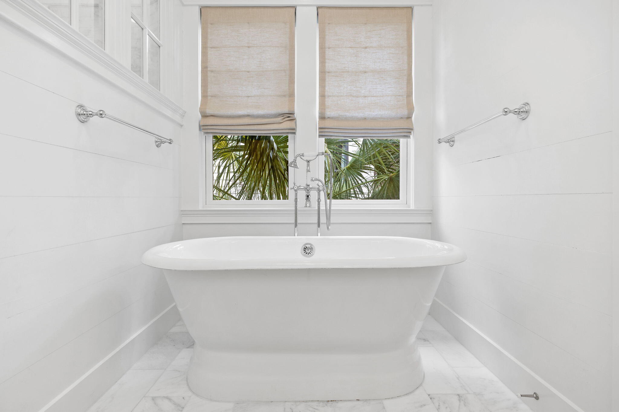 30 E Yacht Pond Lane