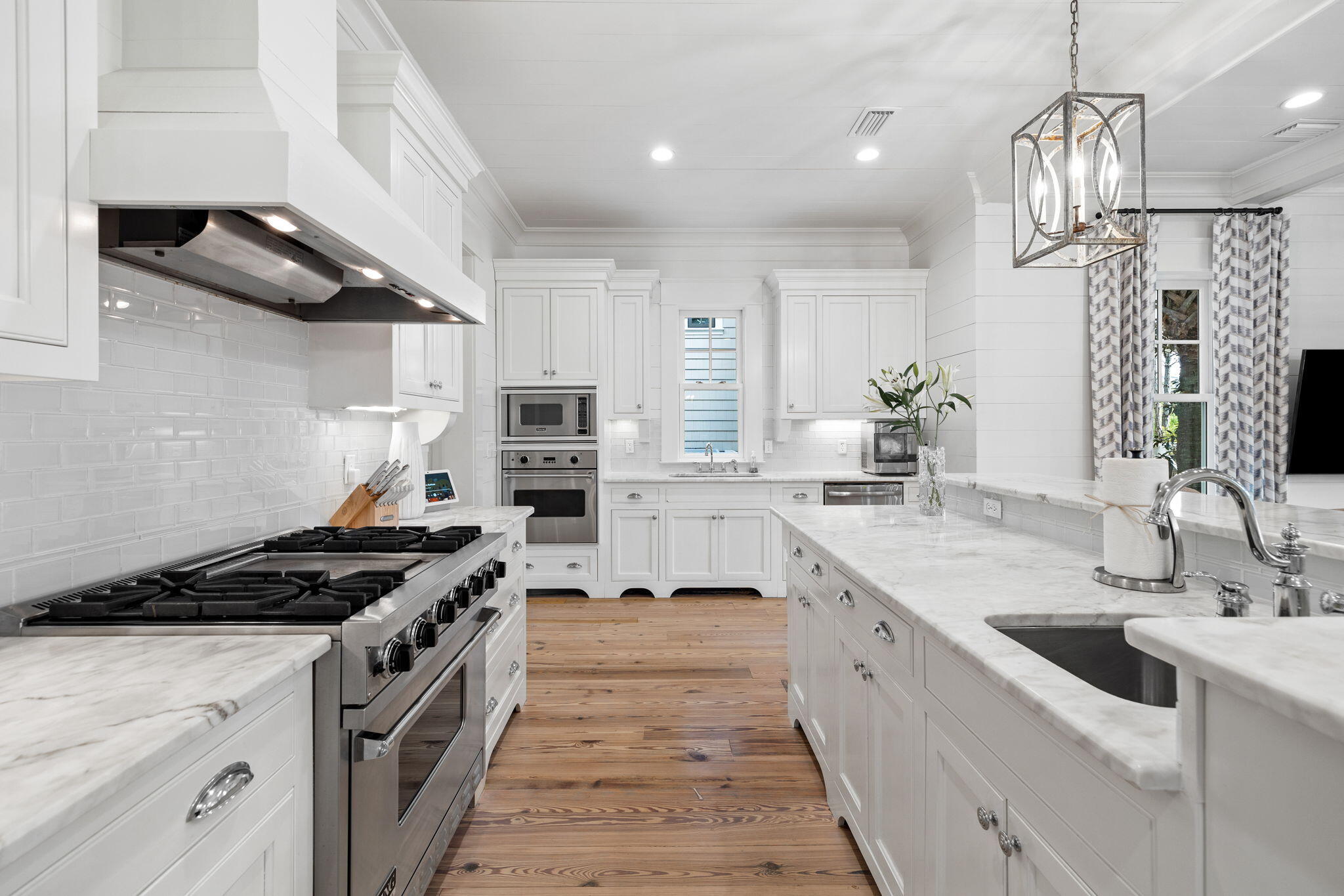 30 E Yacht Pond Lane