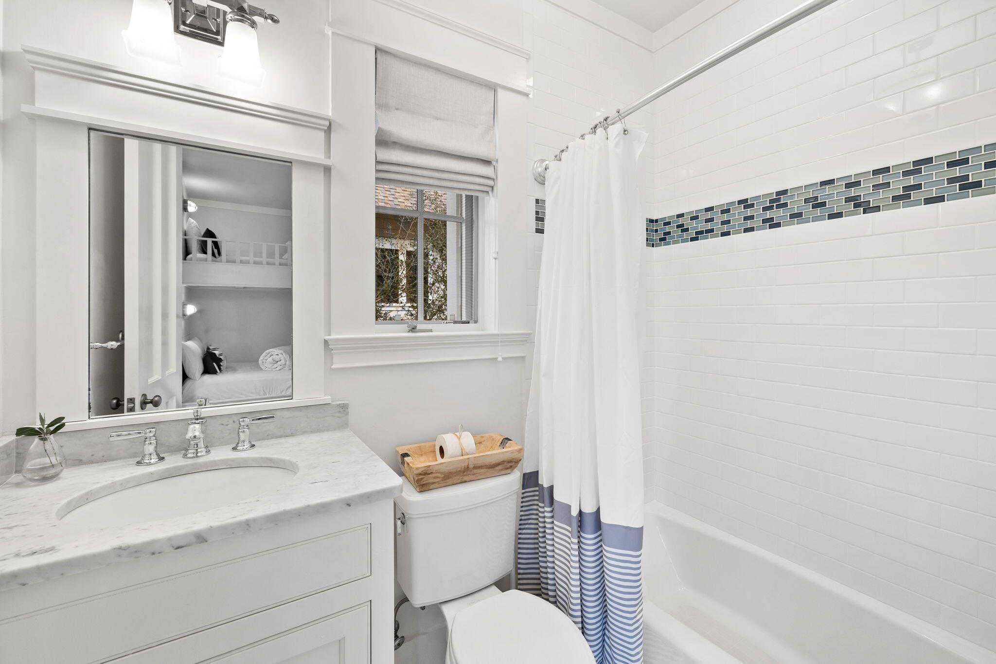 30 E Yacht Pond Lane