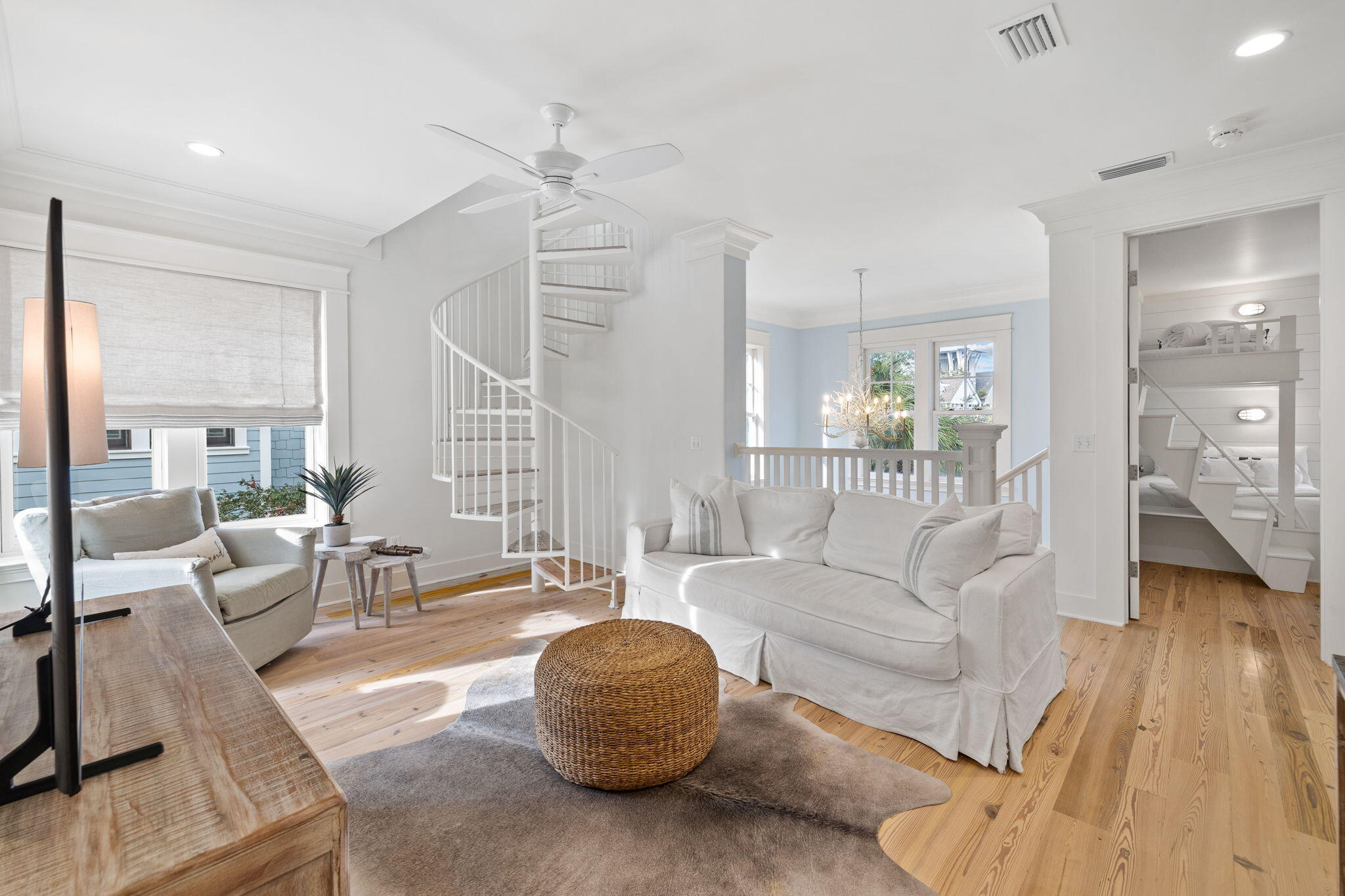 30 E Yacht Pond Lane