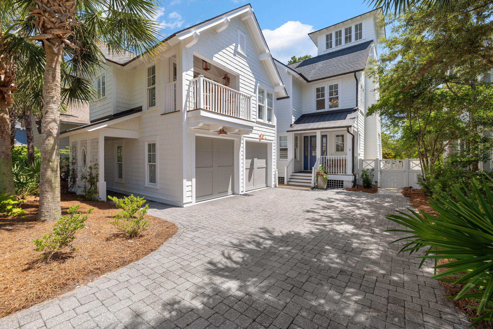 30 E Yacht Pond Lane