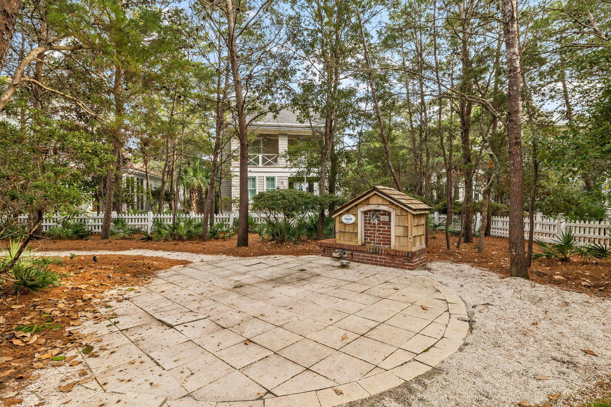 30 E Yacht Pond Lane