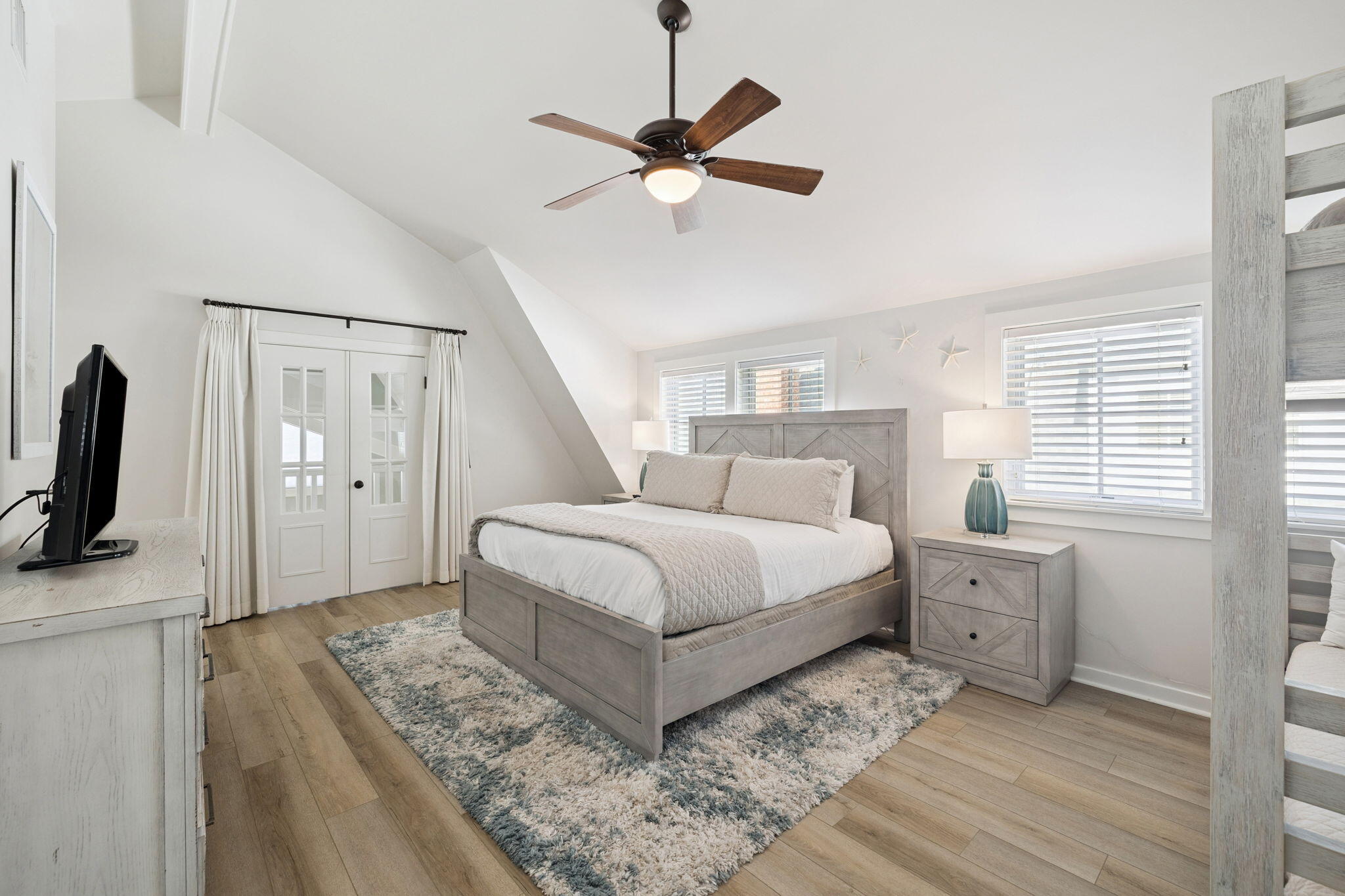 261 Salt Box Lane