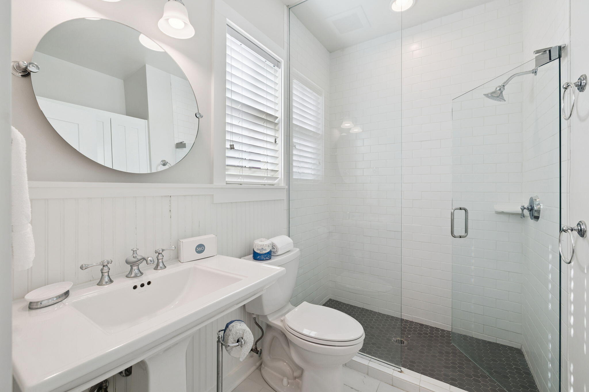 261 Salt Box Lane