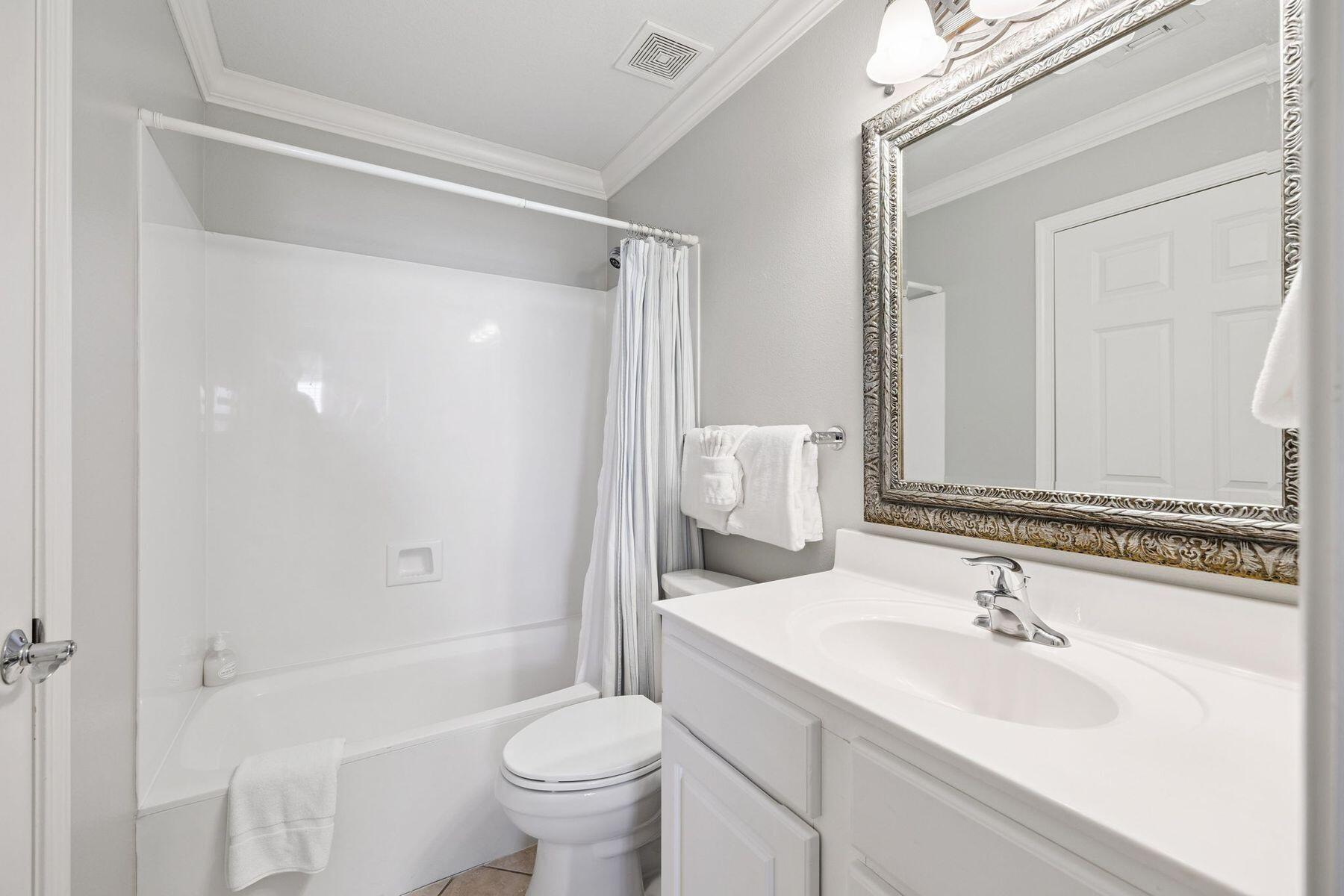 4045 W County Highway 30A UNIT 402