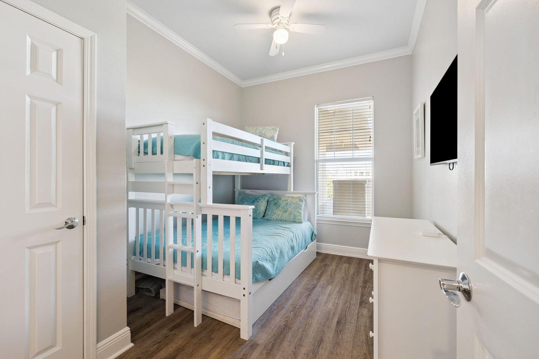 4045 W County Highway 30A UNIT 402