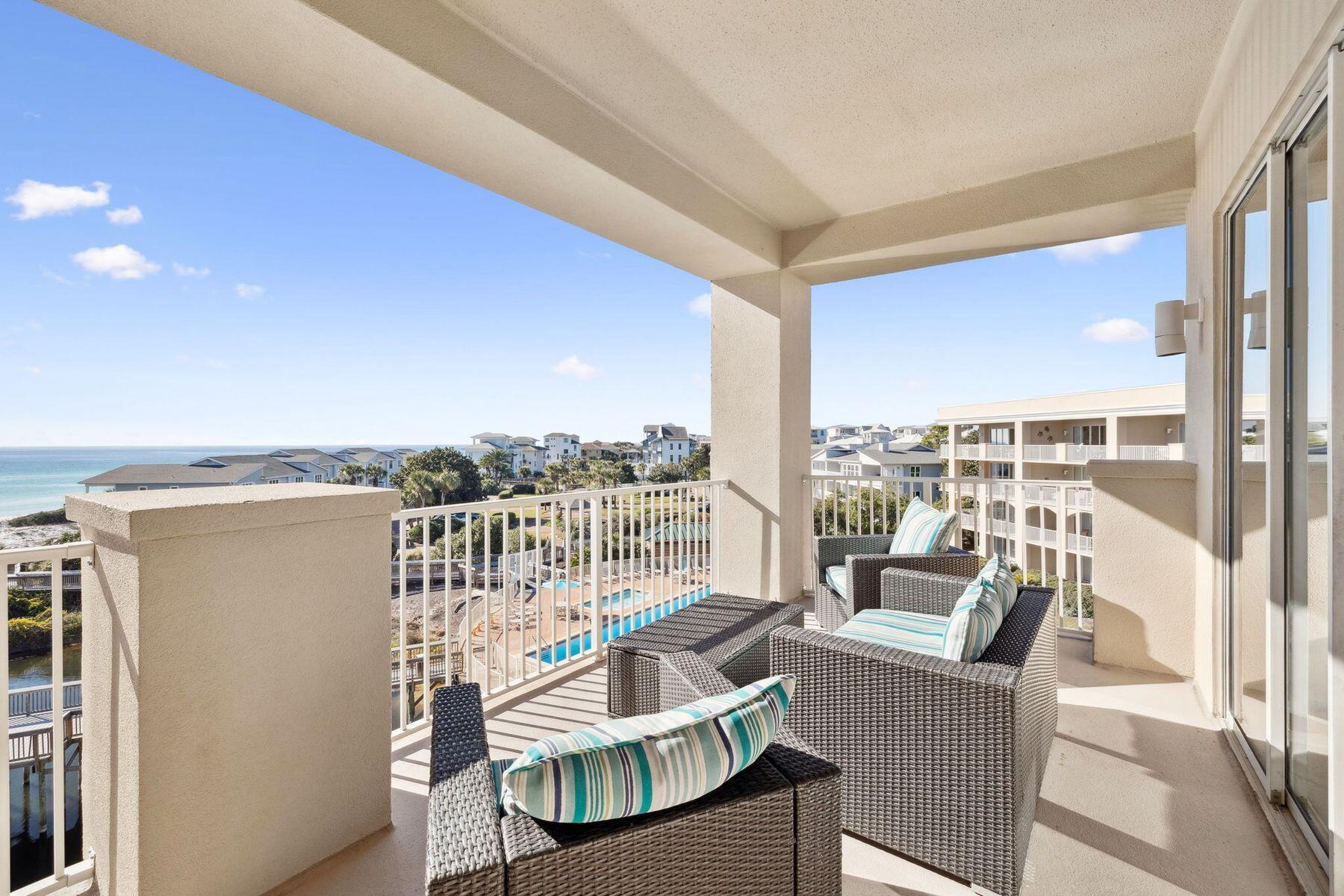 4045 W County Highway 30A UNIT 402