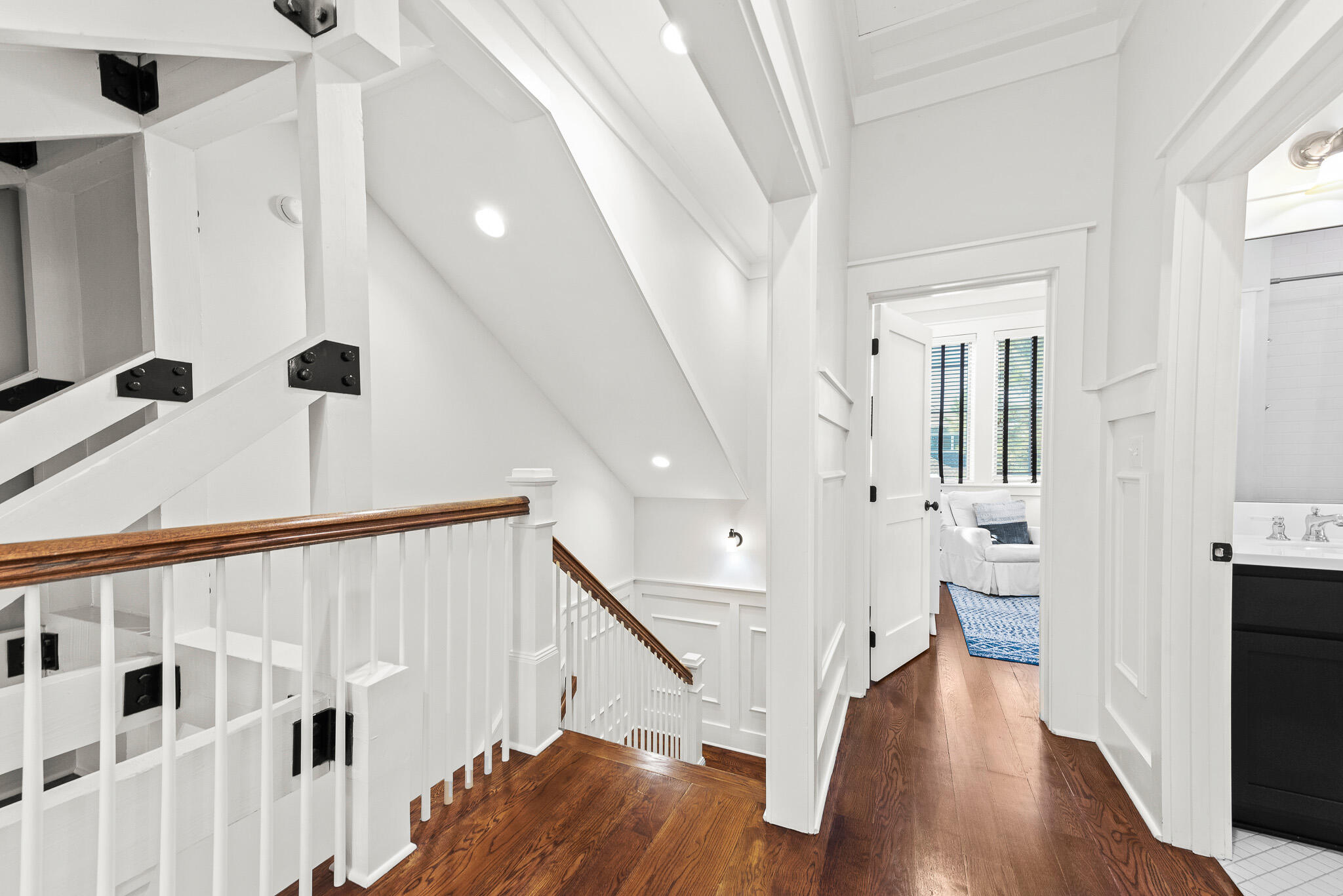 30 N Shingle Lane