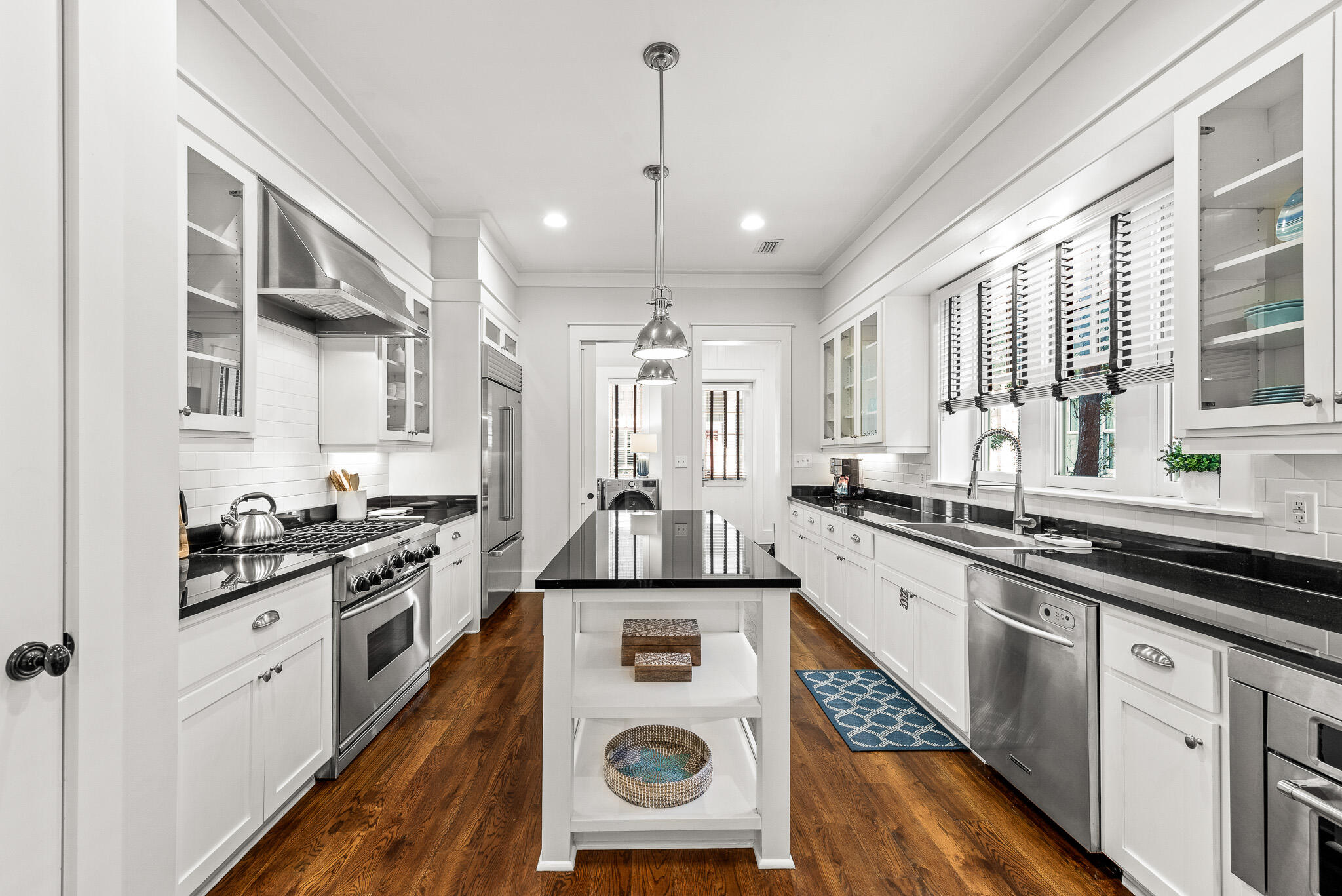 30 N Shingle Lane
