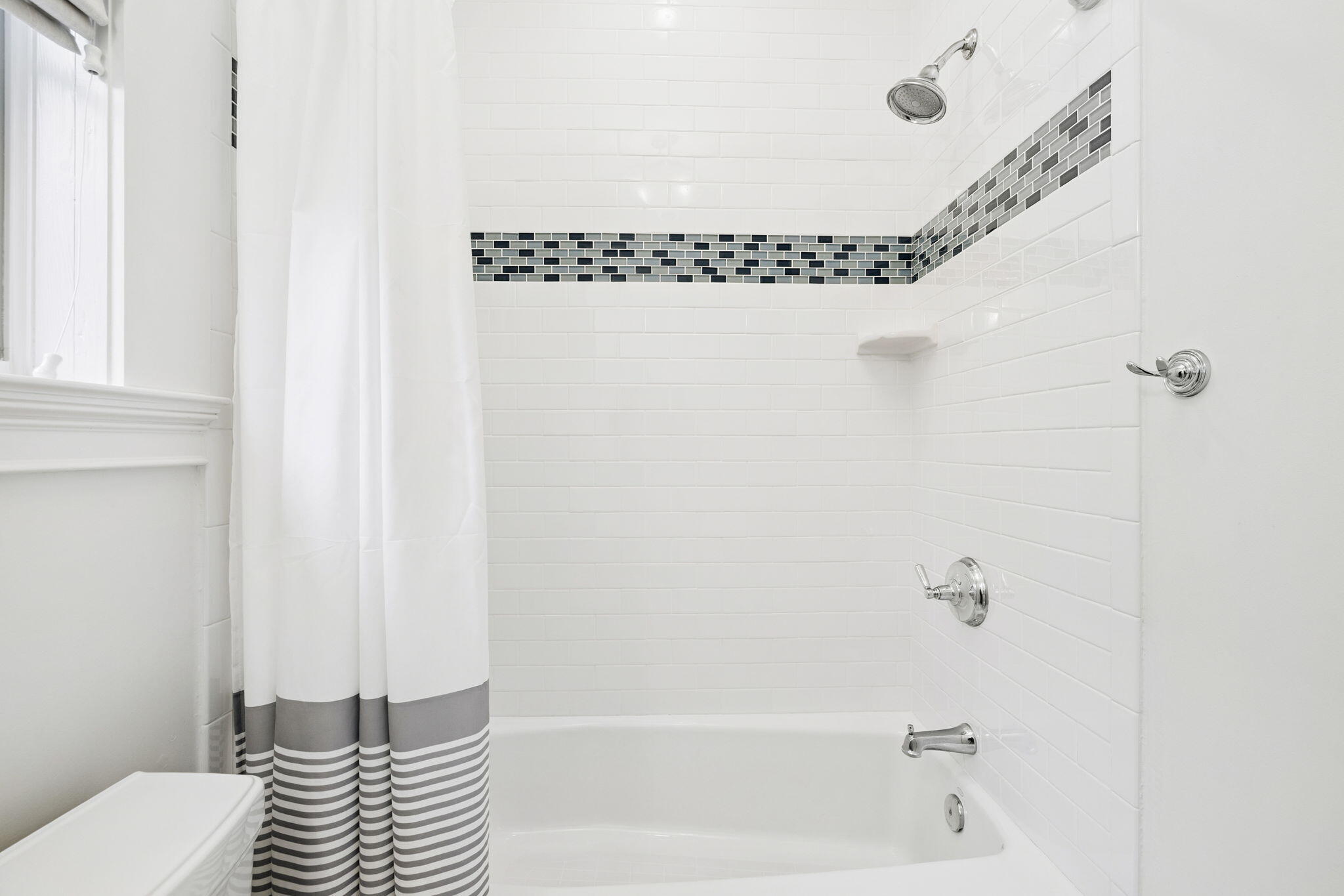 30 E Yacht Pond Lane