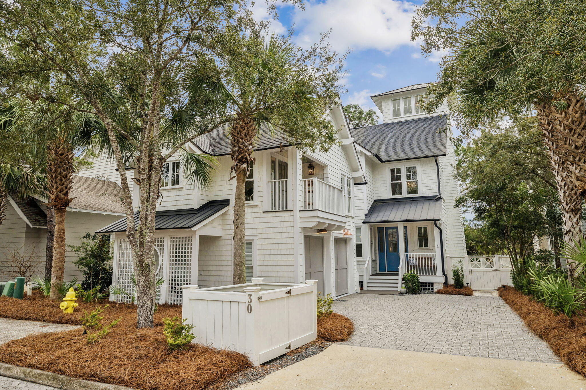 30 E Yacht Pond Lane