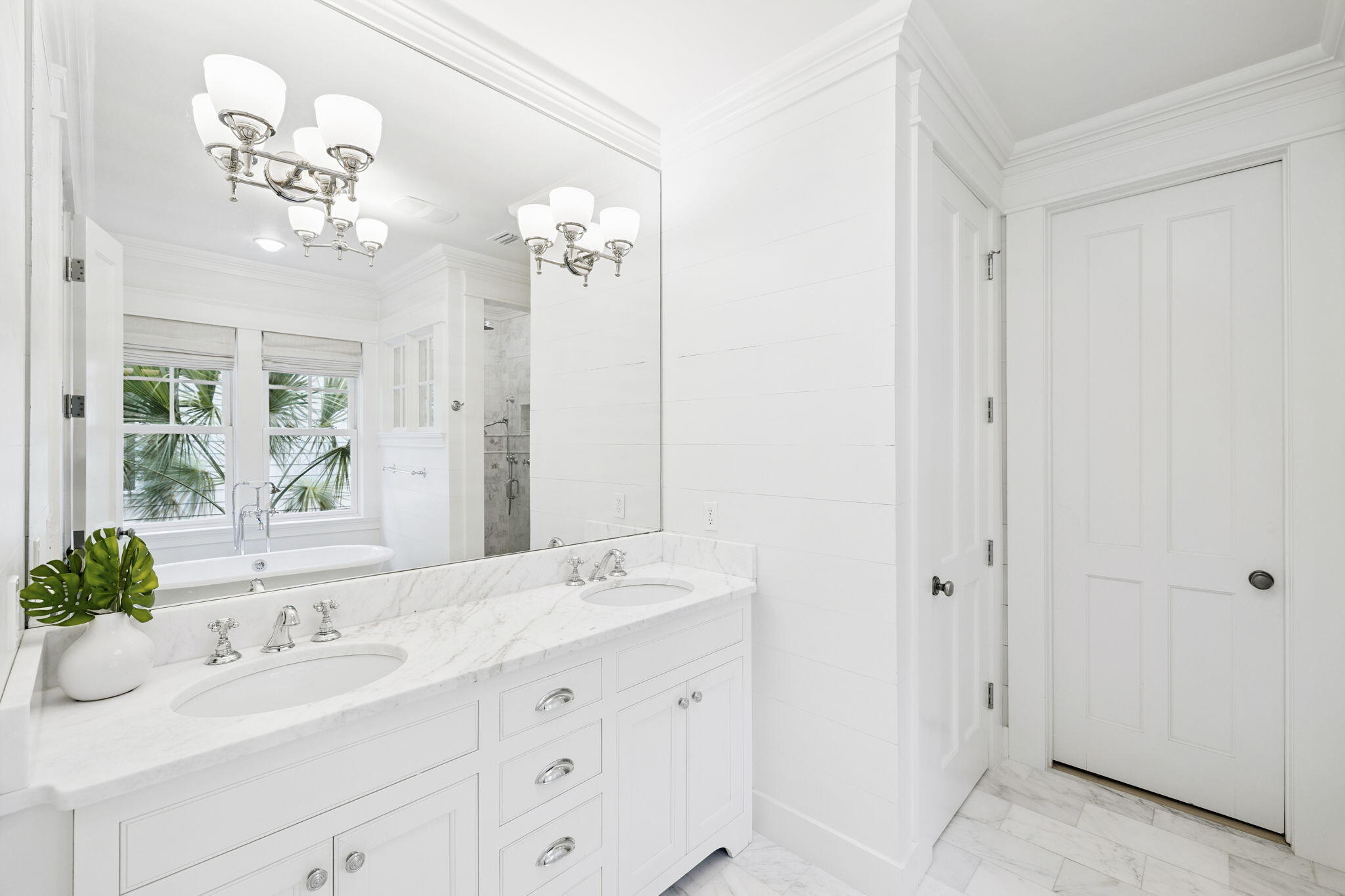 30 E Yacht Pond Lane