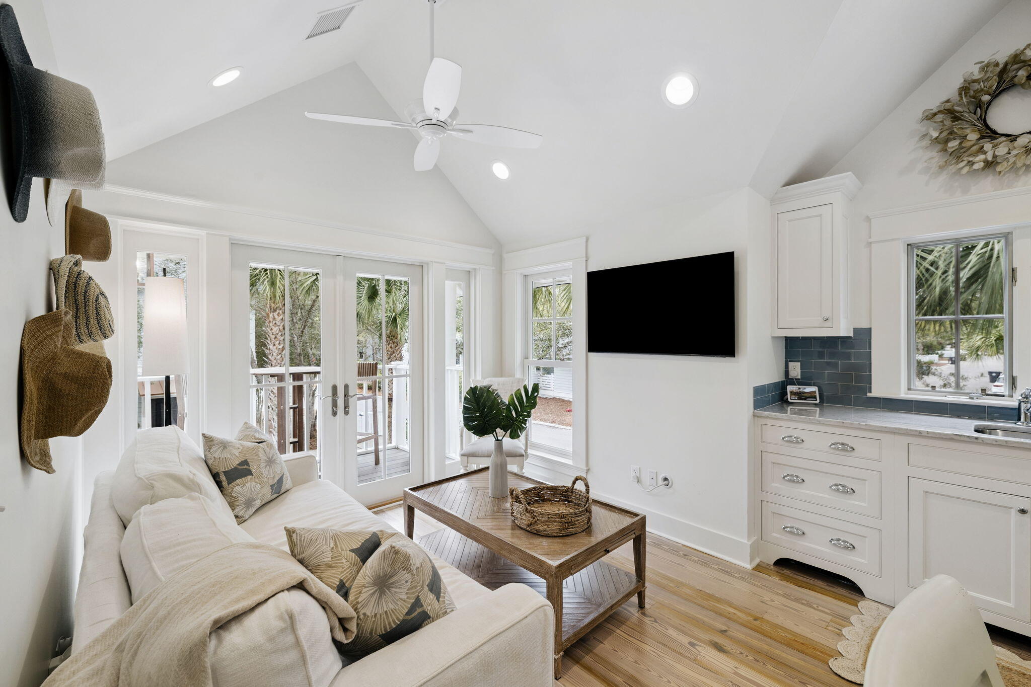 30 E Yacht Pond Lane