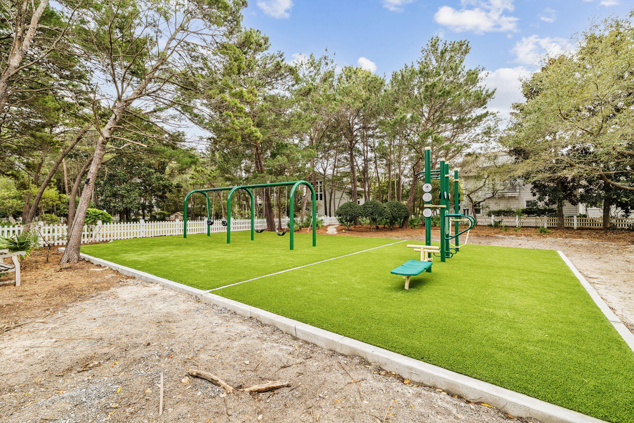 30 E Yacht Pond Lane