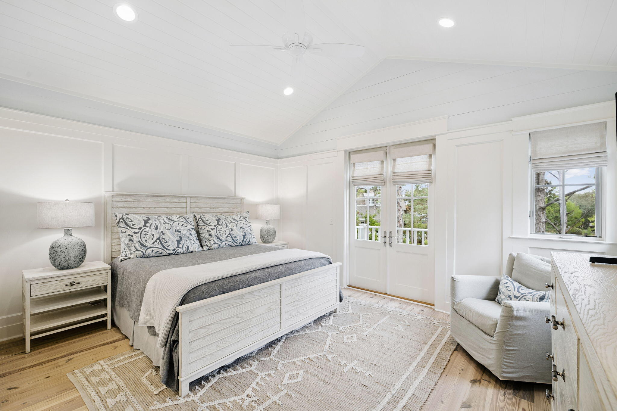 30 E Yacht Pond Lane