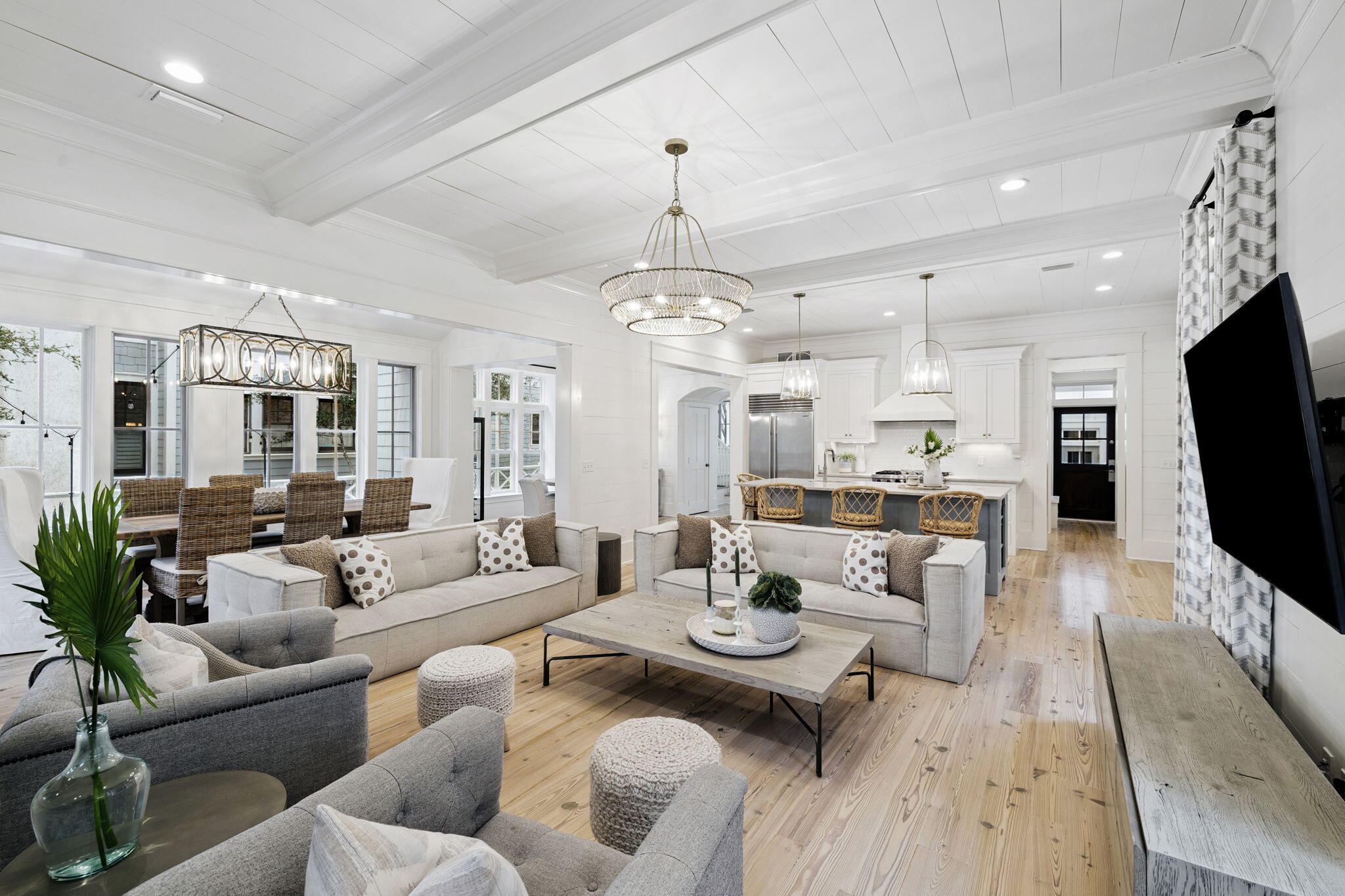 30 E Yacht Pond Lane