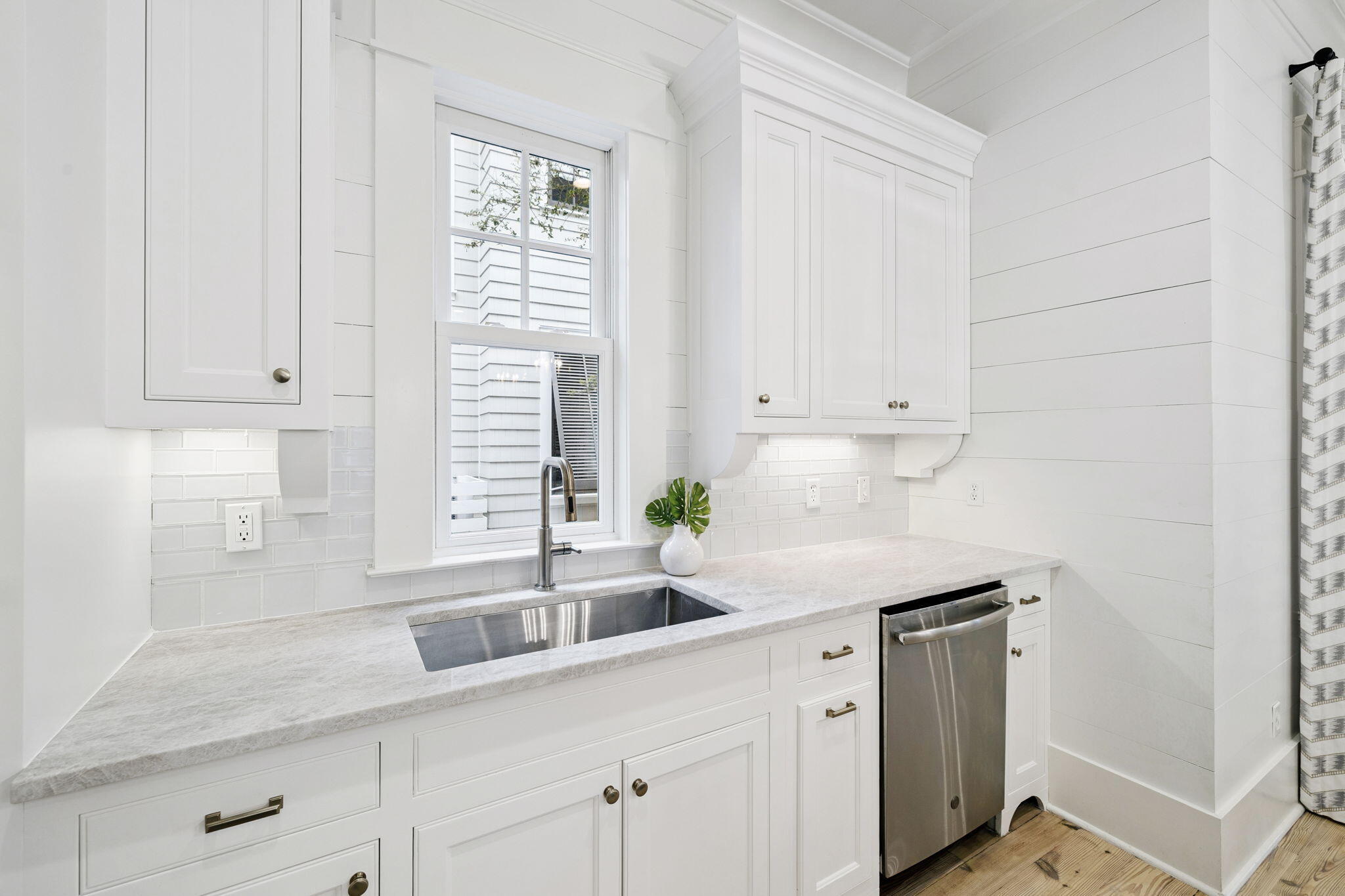 30 E Yacht Pond Lane