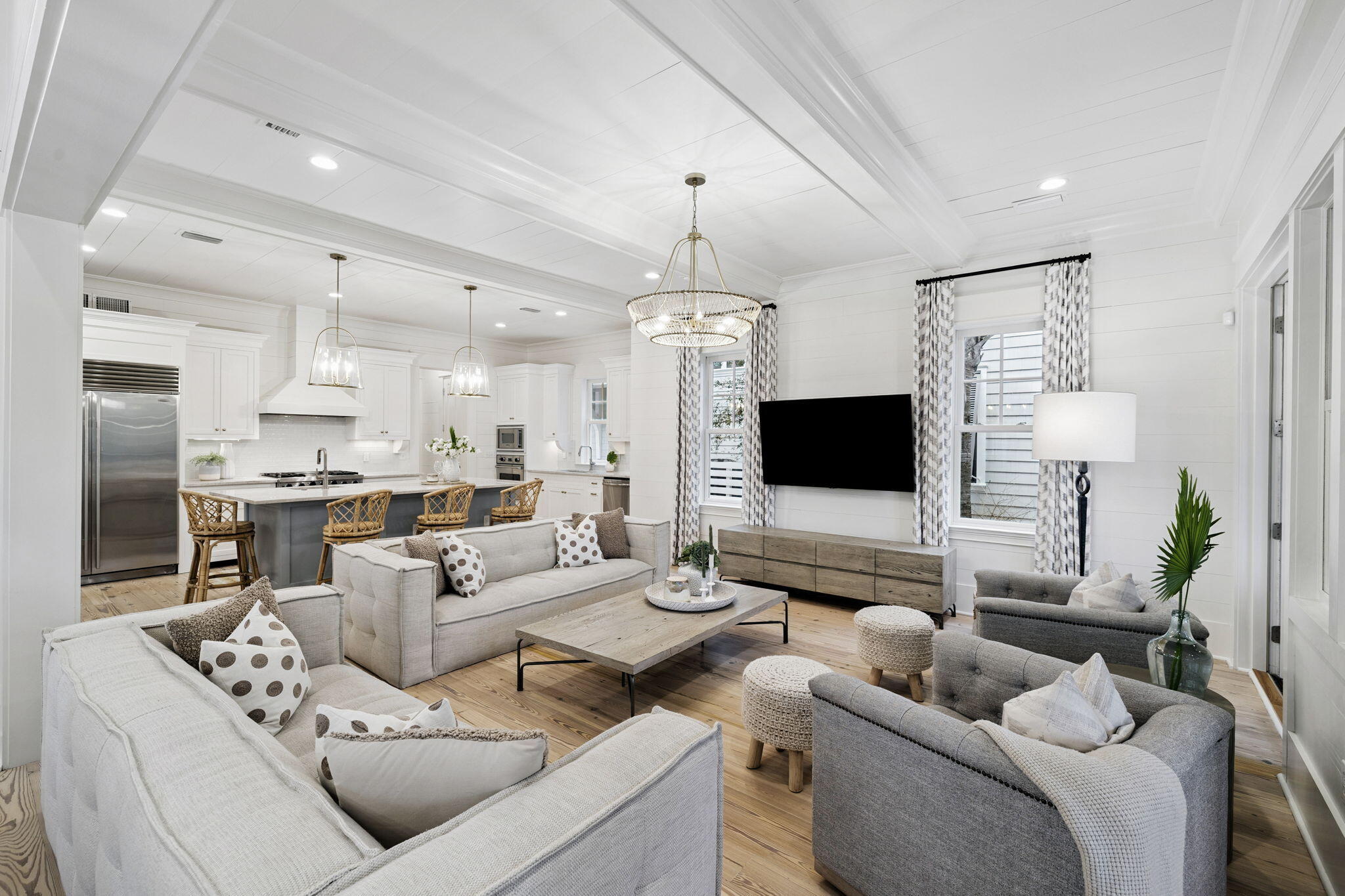 30 E Yacht Pond Lane