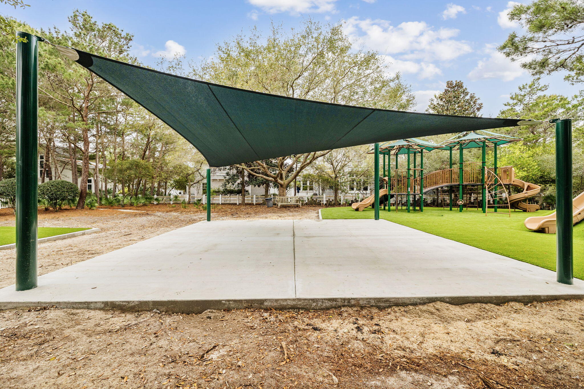 30 E Yacht Pond Lane