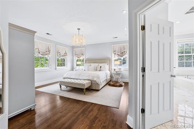 1 S Jasmine Street