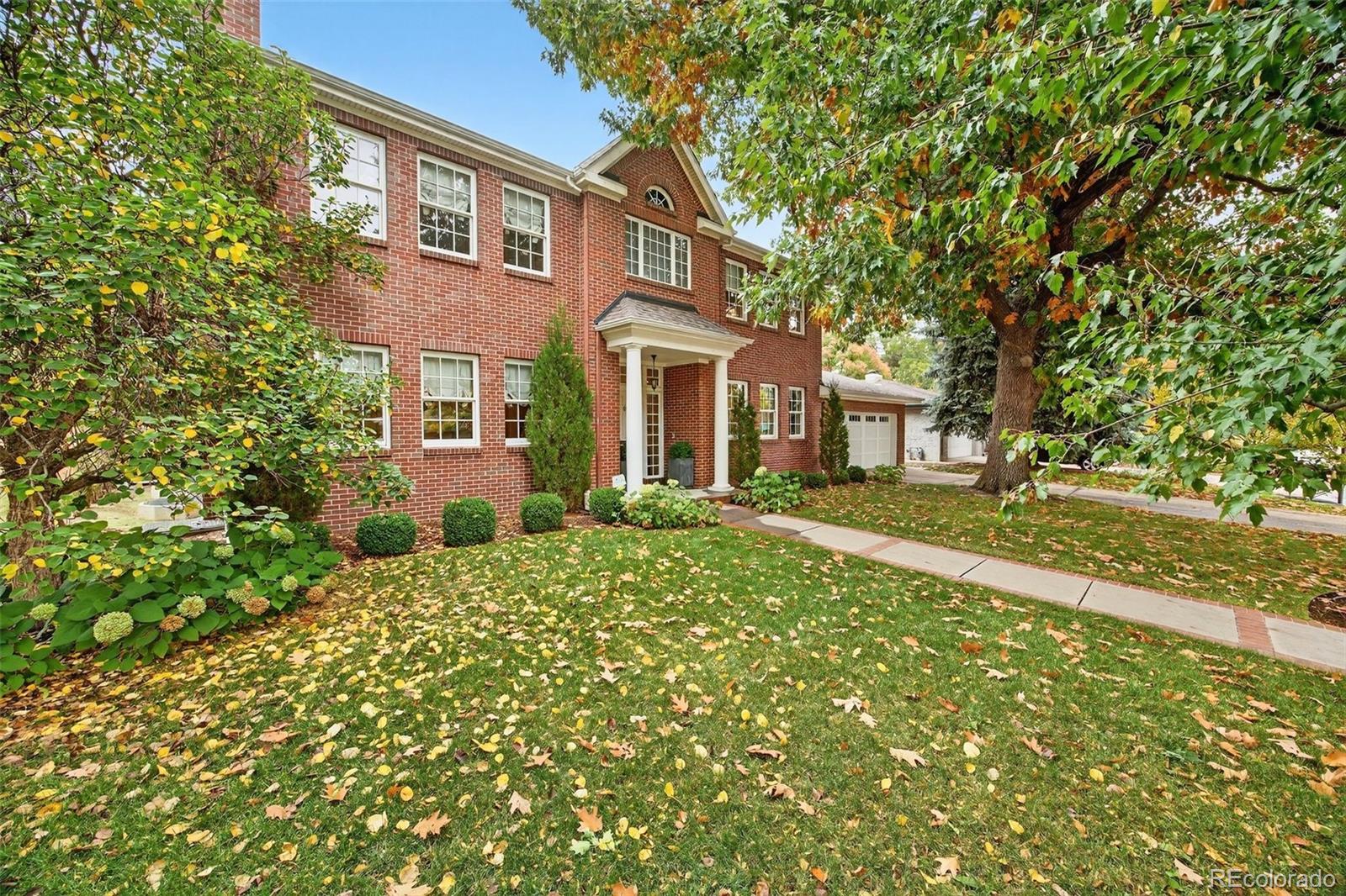 1 S Jasmine Street