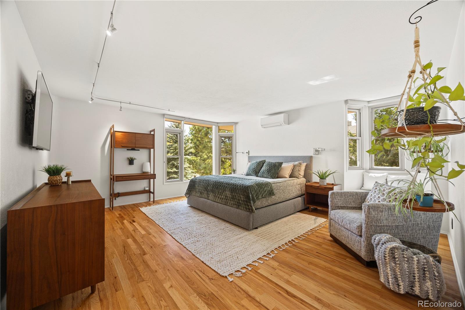 1405 Meadowrose Drive
