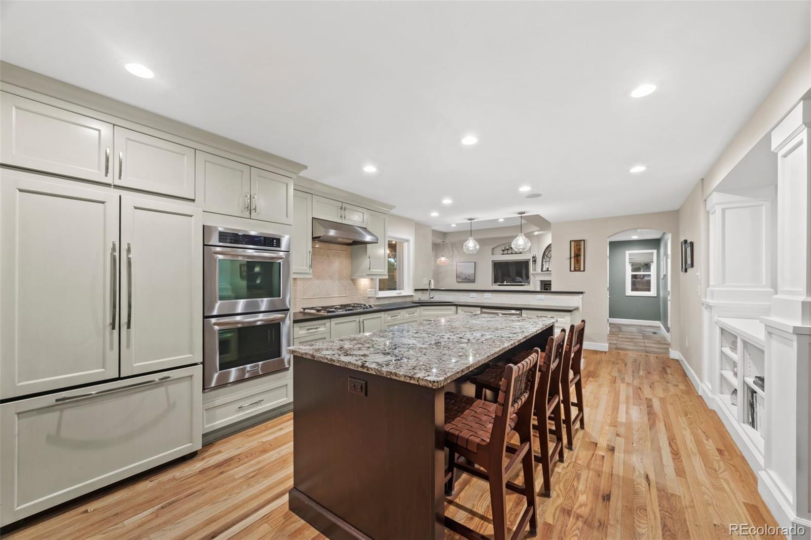 7049 S Magnolia Circle