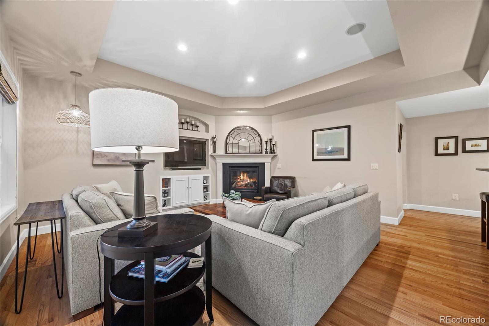 7049 S Magnolia Circle