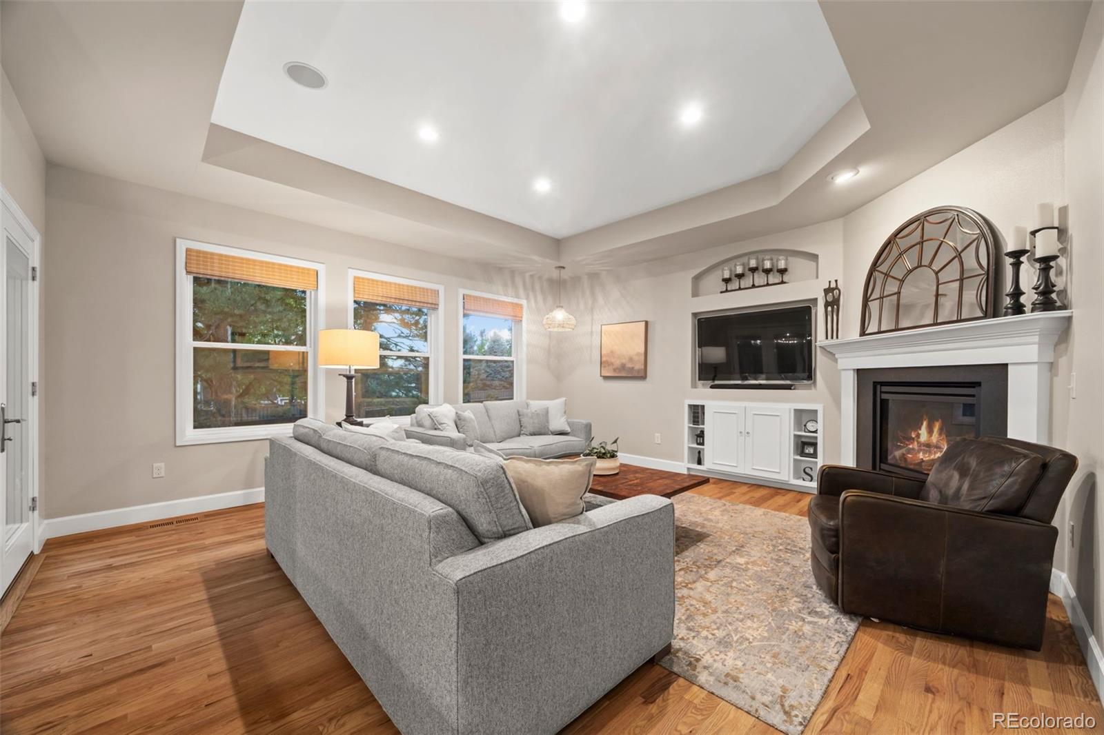 7049 S Magnolia Circle