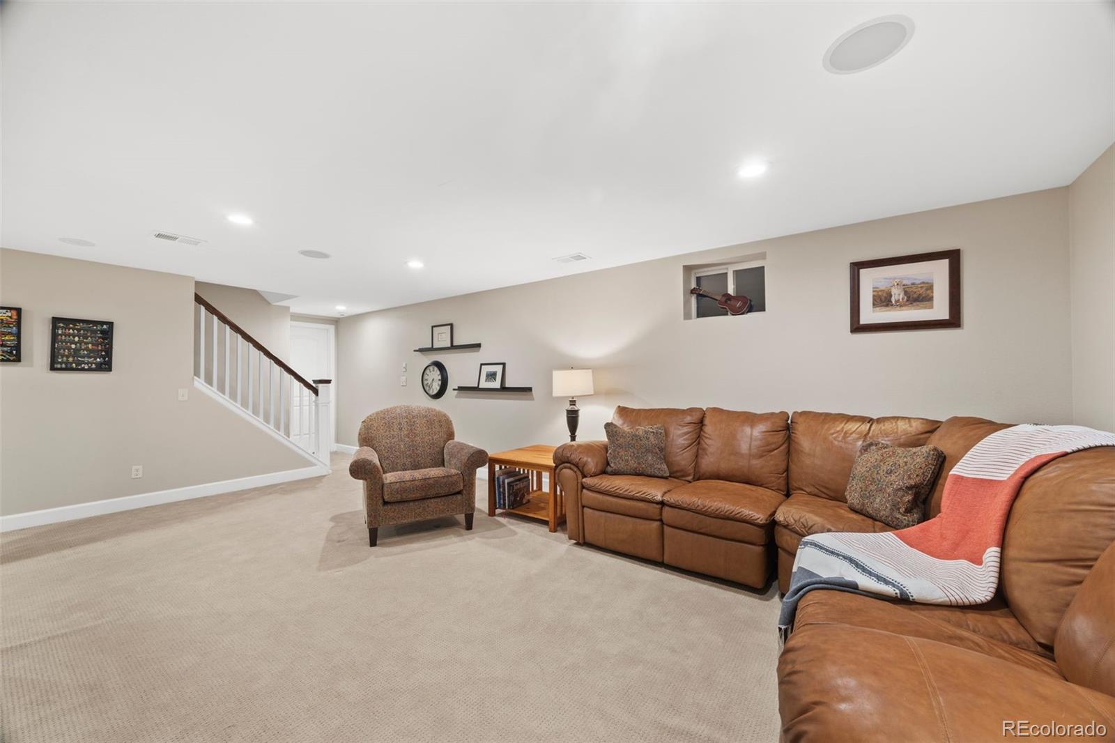 7049 S Magnolia Circle