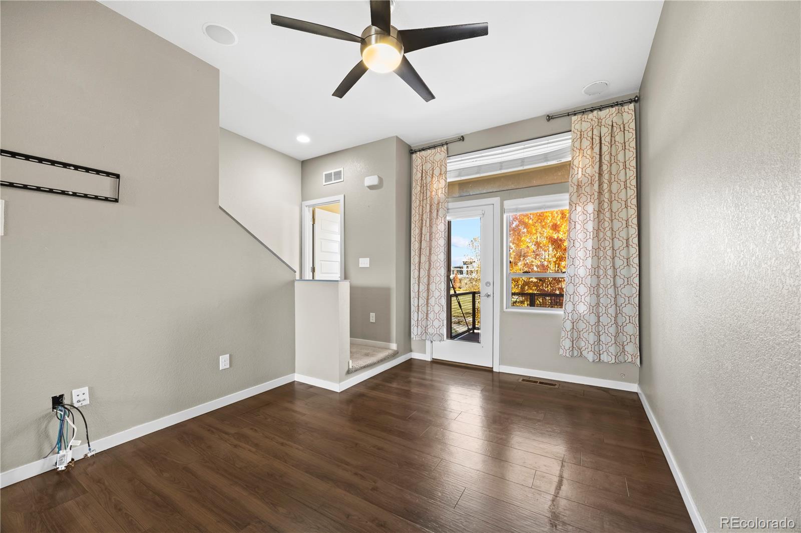 4957 Valentia Street