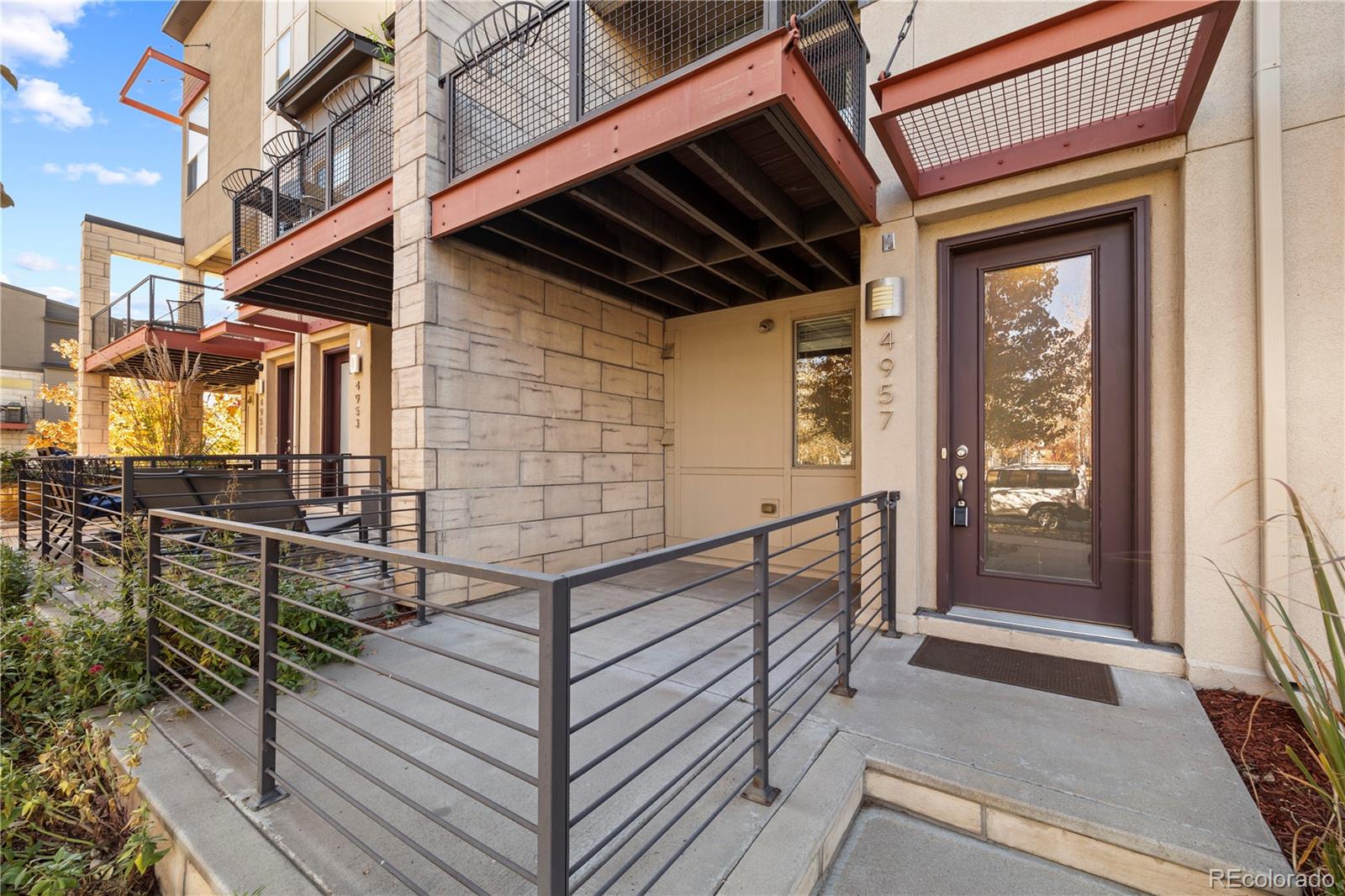 4957 Valentia Street