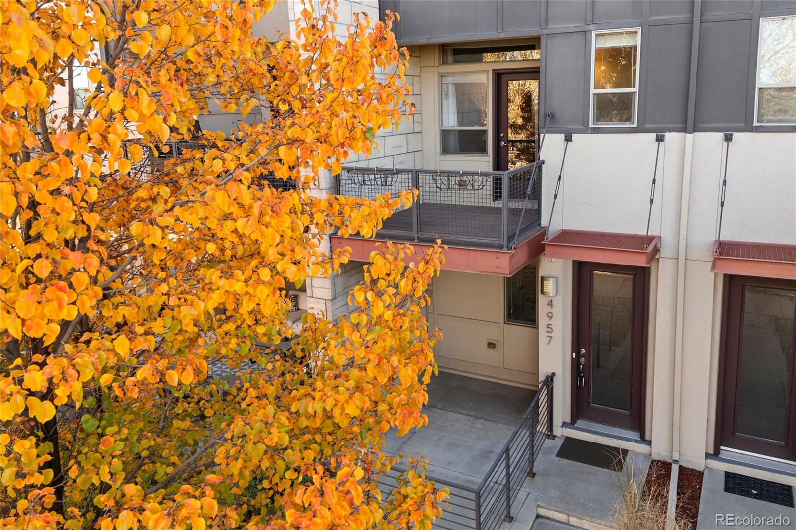 4957 Valentia Street