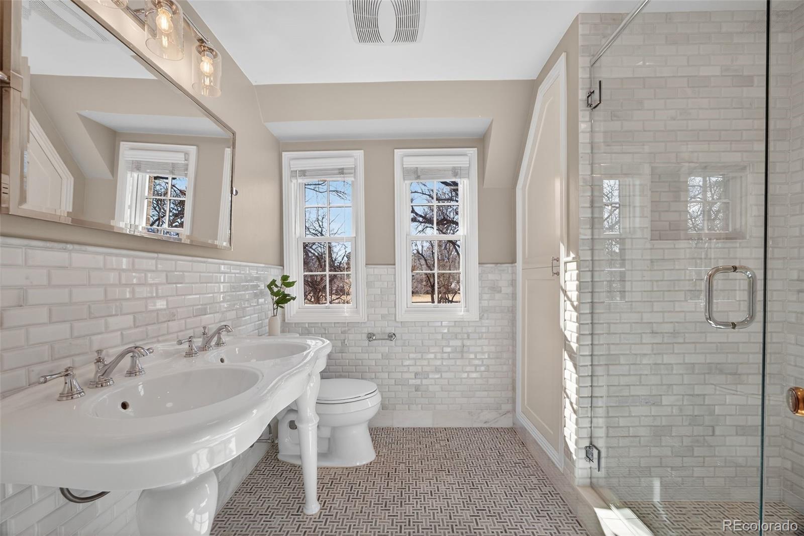 5301 E 6th Avenue Parkway