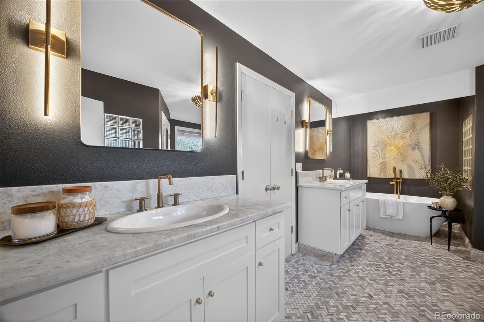 5301 E 6th Avenue Parkway