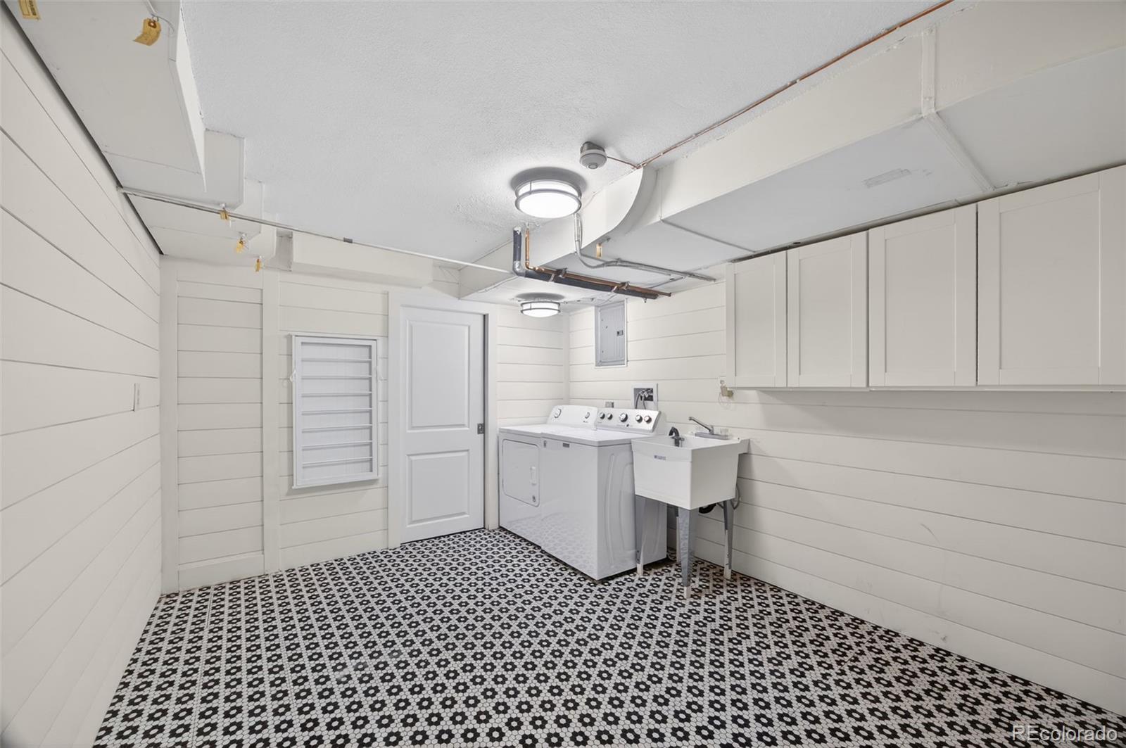 5301 E 6th Avenue Parkway