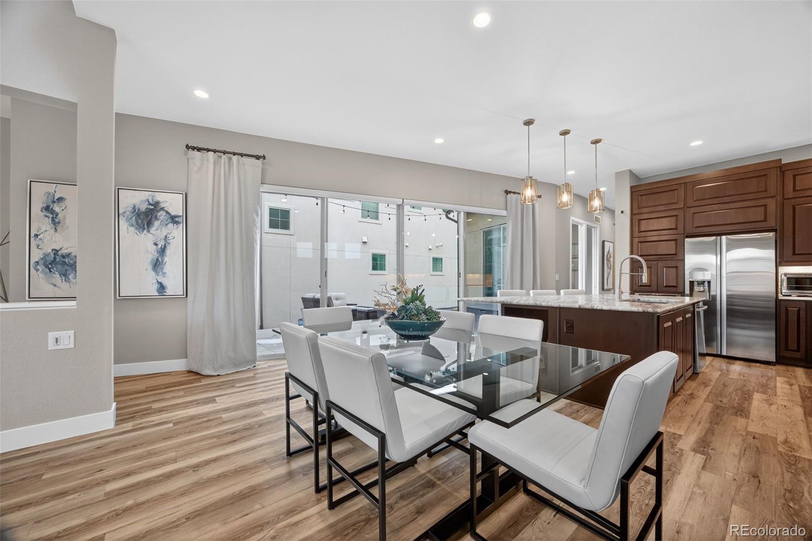 15527 W La Salle Place