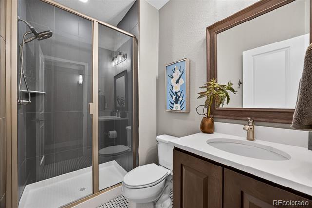 15527 W La Salle Place