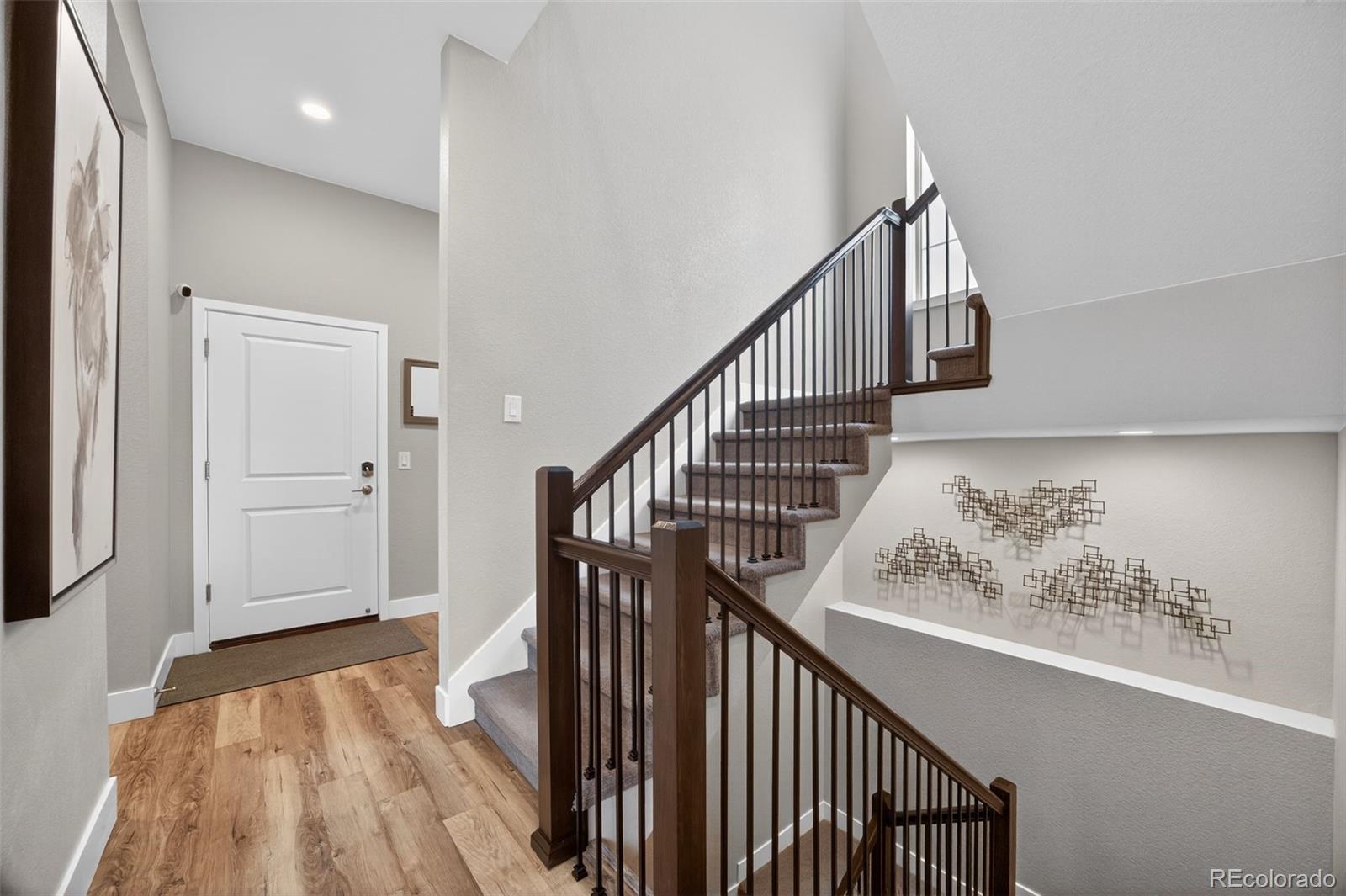 15527 W La Salle Place