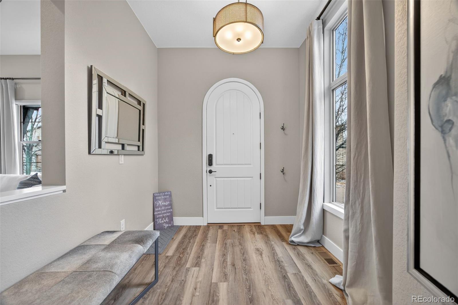 15527 W La Salle Place