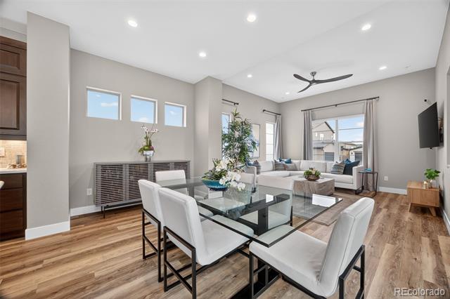15527 W La Salle Place