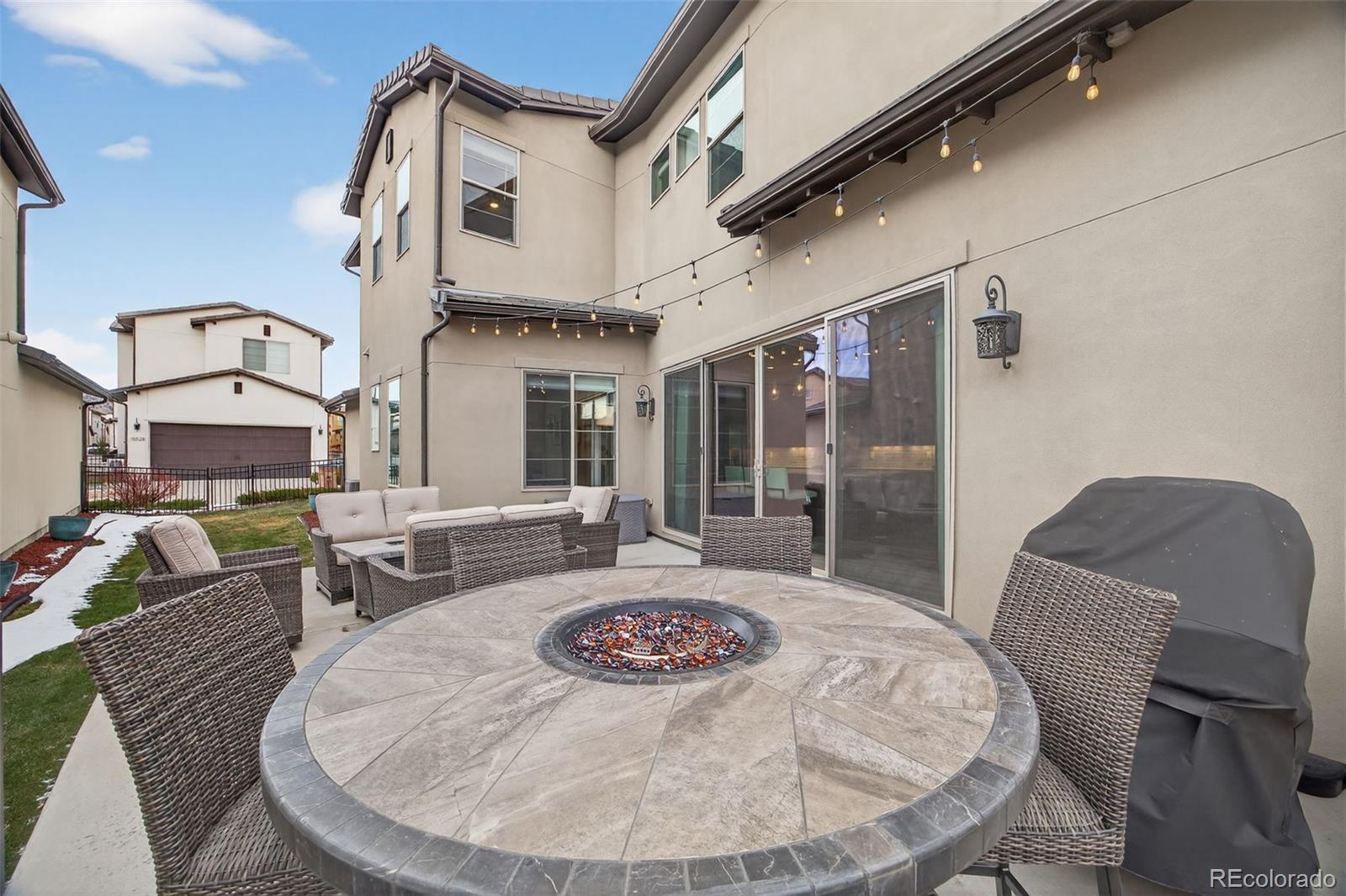 15527 W La Salle Place