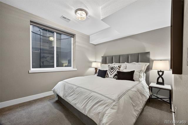 15527 W La Salle Place