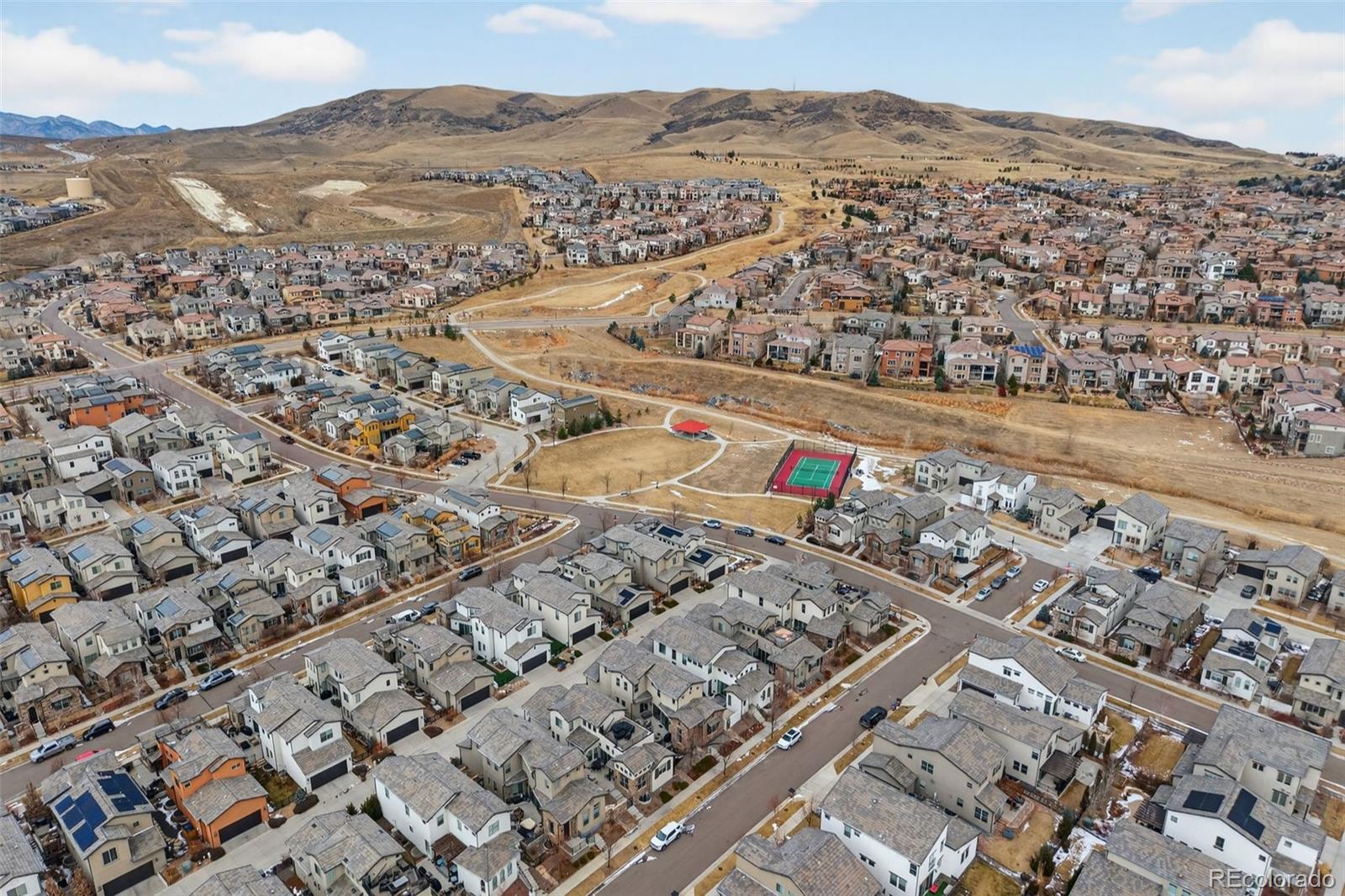 15527 W La Salle Place